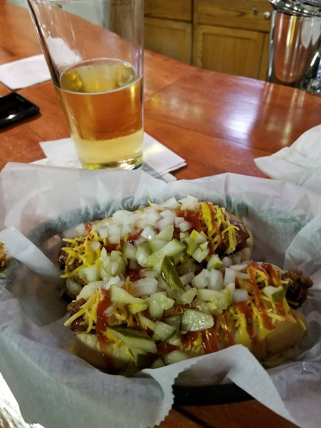 Alto Bar | restaurant | 6064 Linfield Ave SE, Alto, MI 49302, USA | 6168689961 OR +1 616-868-9961