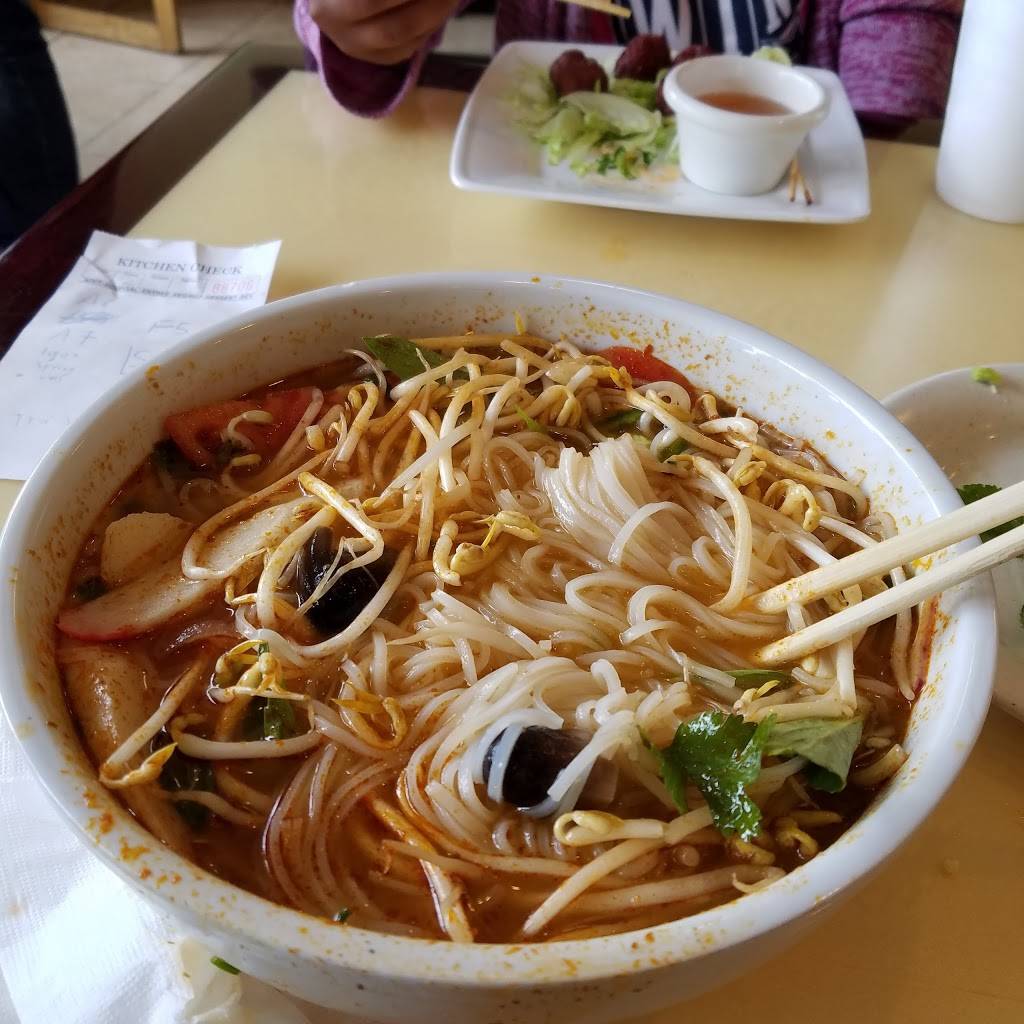 Pho Que Huong | restaurant | Prestonwood Park, 6509 W Park Blvd #445, Plano, TX 75093, USA | 9726089858 OR +1 972-608-9858