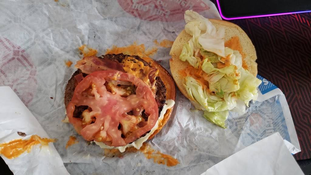 Dairy Queen Grill & Chill | restaurant | 1 Collinsport Dr, Collinsville, IL 62234, USA | 6183453633 OR +1 618-345-3633