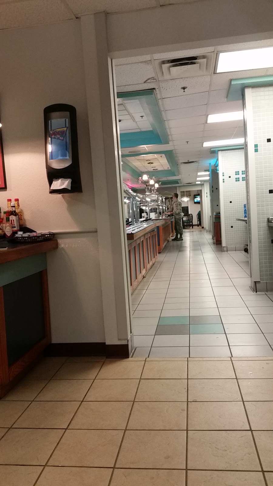 The Reef | restaurant | 313 Cody Ave, Hurlburt Field, FL 32544, USA | 8508847725 OR +1 850-884-7725