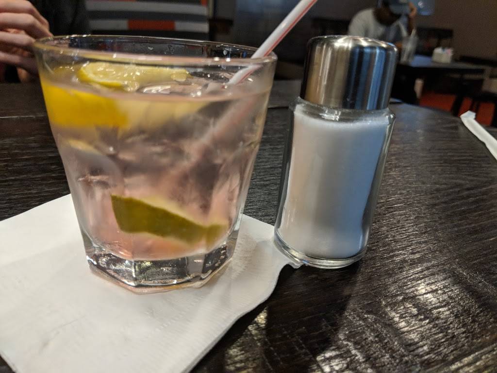 Underground Burger Bar | restaurant | 4505 Woodson Rd, St. Louis, MO 63134, USA | 3144274700 OR +1 314-427-4700