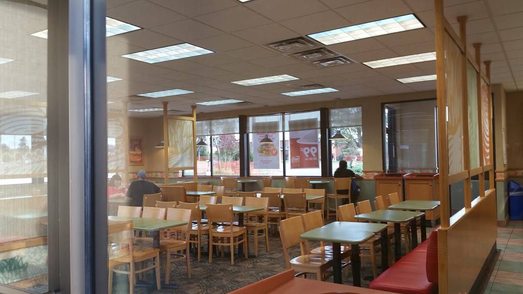 Wendys | restaurant | 25 Woodstream Blvd, Woodbridge, ON L4L 7Y8, Canada | 9052651160 OR +1 905-265-1160