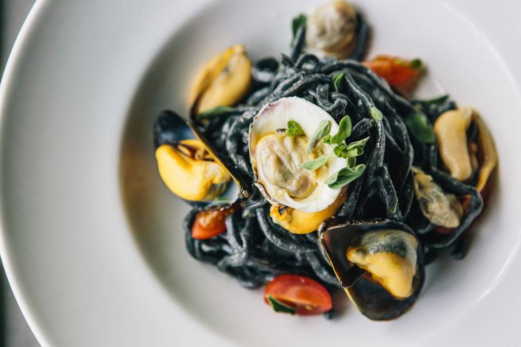 Il Brutto | restaurant | 1601 E 6th St, Austin, TX 78702, USA | 5125808779 OR +1 512-580-8779