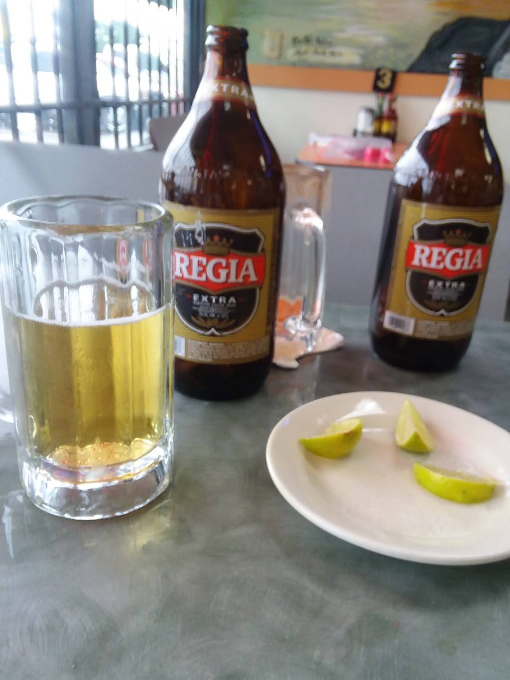 El Papaturro | restaurant | 50 Aldine Bender Rd, Houston, TX 77060, USA | 2812728877 OR +1 281-272-8877