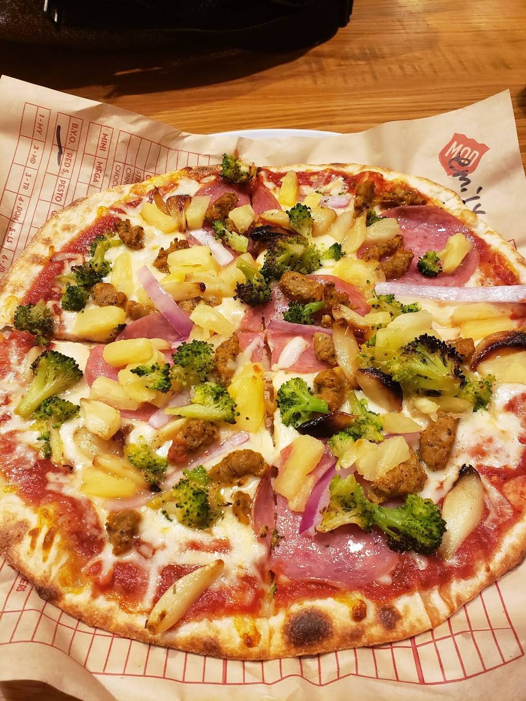 MOD Pizza | restaurant | 4101 Tates Creek Centre Dr Suite 140, Lexington, KY 40517, USA | 8593680855 OR +1 859-368-0855