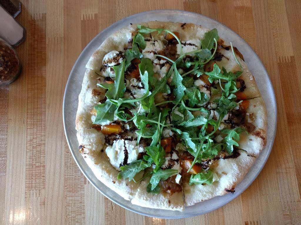 The Quarter Barrel Arcade & Brewery | restaurant | 616 2nd Ave SE, Cedar Rapids, IA 52401, USA | 3192004140 OR +1 319-200-4140