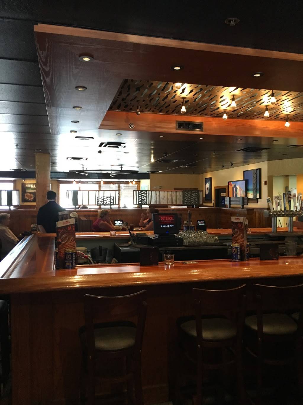 Outback Steakhouse | restaurant | 4619 Redwood Dr, Rohnert Park, CA 94928, USA | 7075847161 OR +1 707-584-7161