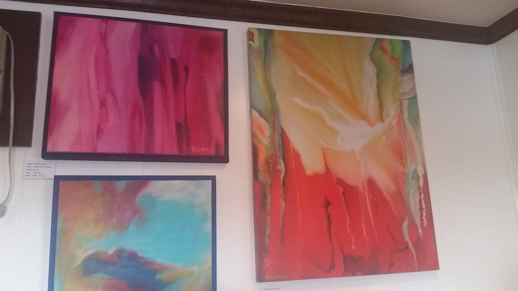 Fox Field Neighborhood Bar and Grille | restaurant | 406 Howard St, Columbia, SC 29205, USA | 8037280420 OR +1 803-728-0420