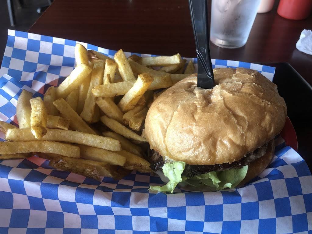 Rogue Brew Pub & Eatery | restaurant | 31500 NW Commercial St, North Plains, OR 97133, USA | 5036475268 OR +1 503-647-5268