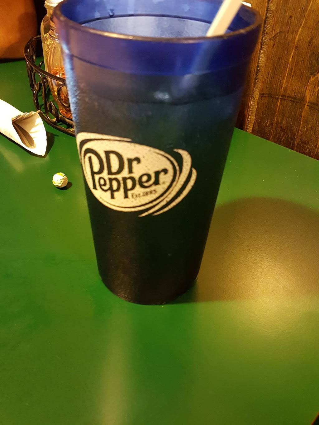 Nubianos Pizza | restaurant | 714 E 9th St, Rochester, IN 46975, USA | 5742234224 OR +1 574-223-4224