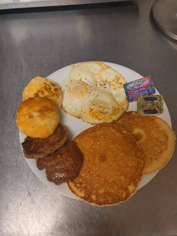 Mulligans at GCC | restaurant | 2299 Gap Creek Rd, Greer, SC 29651, USA | 8648771249 OR +1 864-877-1249