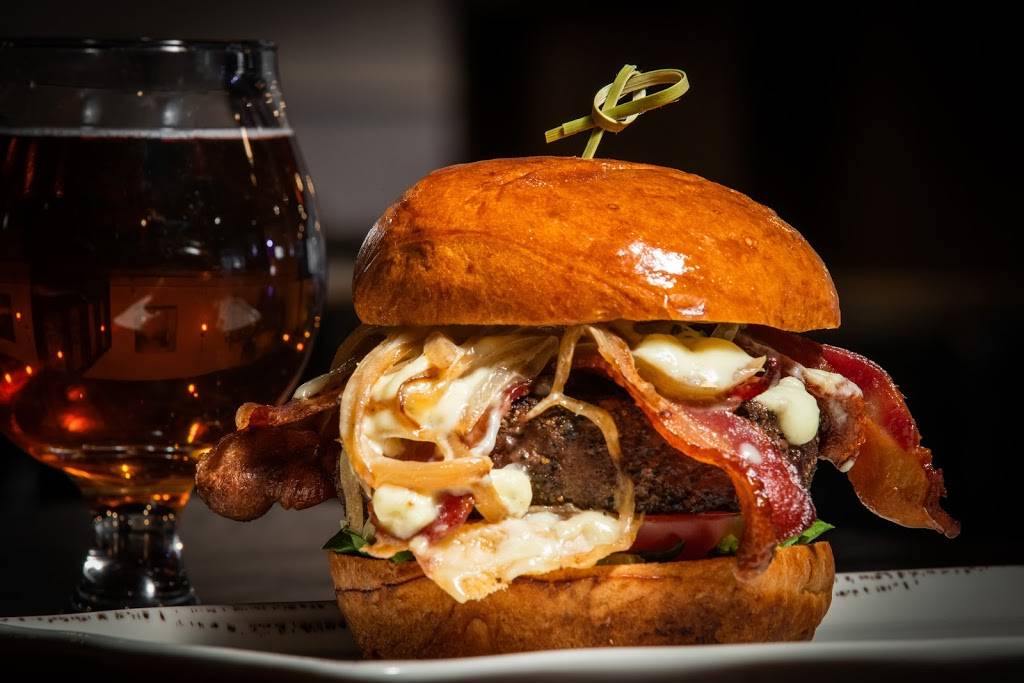 113 Main | restaurant | 113 Main St, Oswego, IL 60543, USA | 3312165133 OR +1 331-216-5133