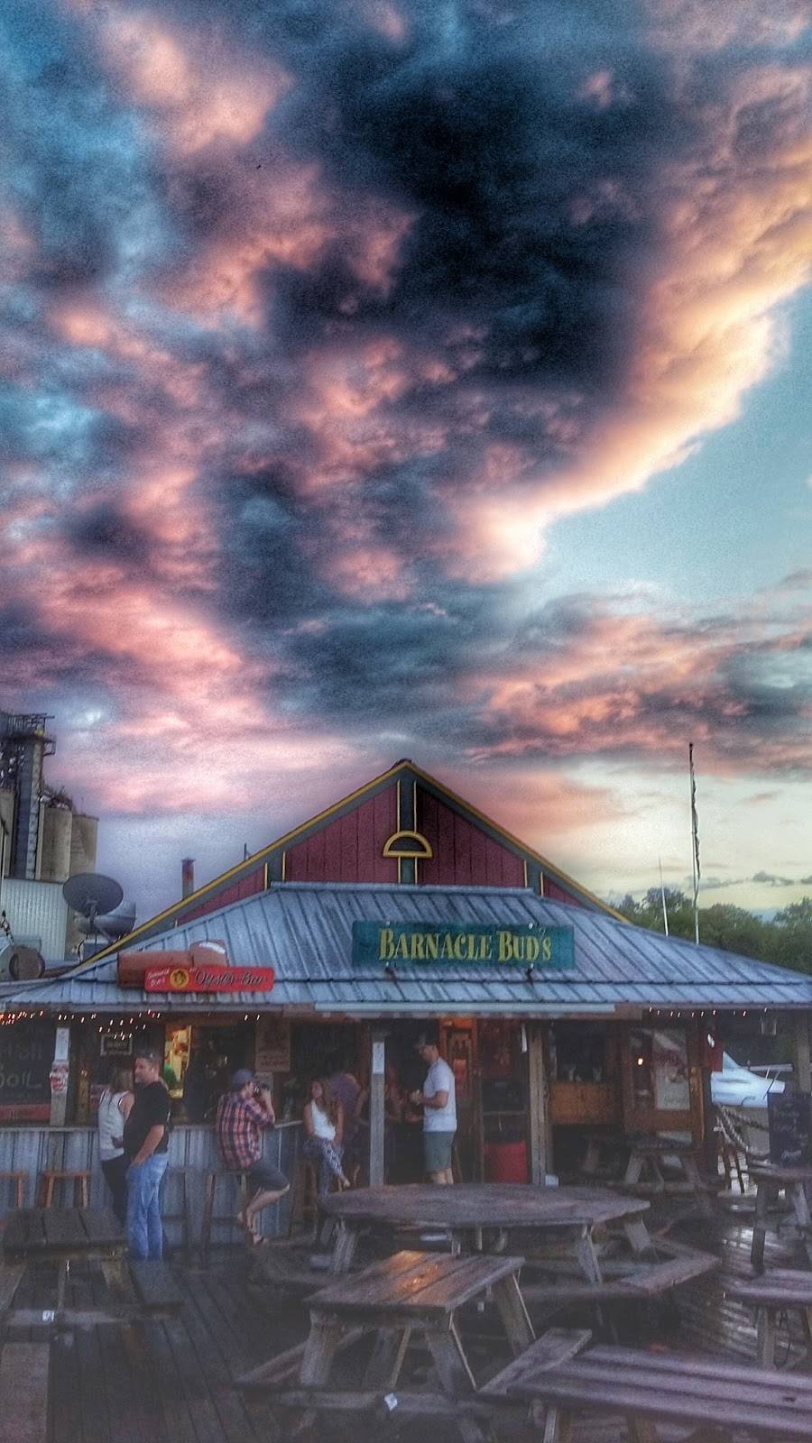 Barnacle Buds | restaurant | 1955 S Hilbert St, Milwaukee, WI 53207, USA | 4144819974 OR +1 414-481-9974