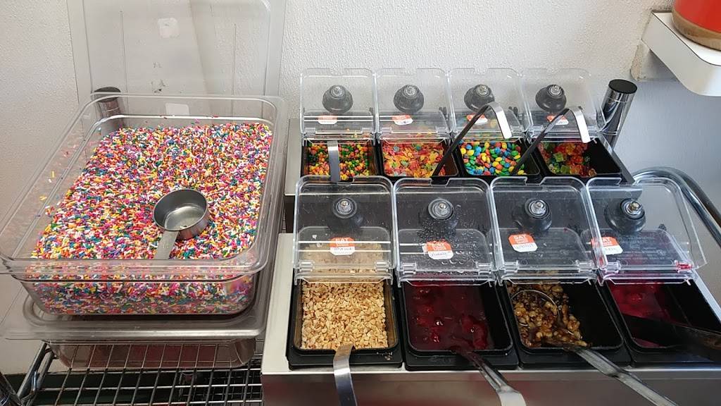 Ritas Italian Ice & Frozen Custard | restaurant | 693 Lyons Ave, Irvington, NJ 07111, USA | 9733999898 OR +1 973-399-9898