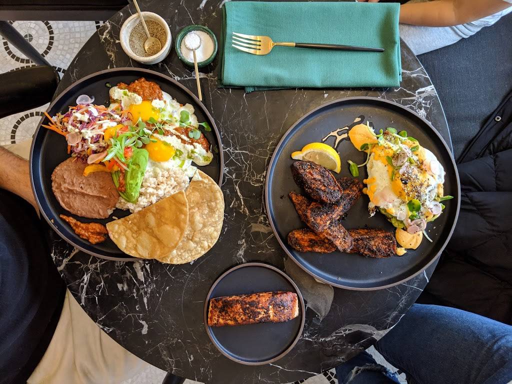 Moveable Feast + Company | restaurant | 112 N Hale St, Wheaton, IL 60187, USA | 6308683777 OR +1 630-868-3777