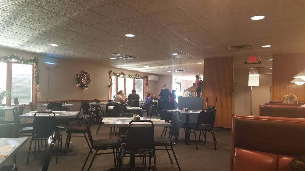 Holiday Kitchen | restaurant | 1605 S Stephenson Ave, Iron Mountain, MI 49801, USA | 9067763287 OR +1 906-776-3287