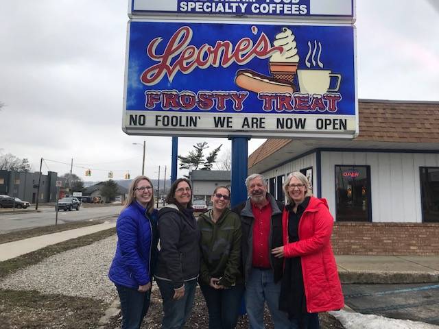 Leones Frosty Treat | restaurant | 424 W Fourteenth St, Traverse City, MI 49684, USA | 2312765148 OR +1 231-276-5148