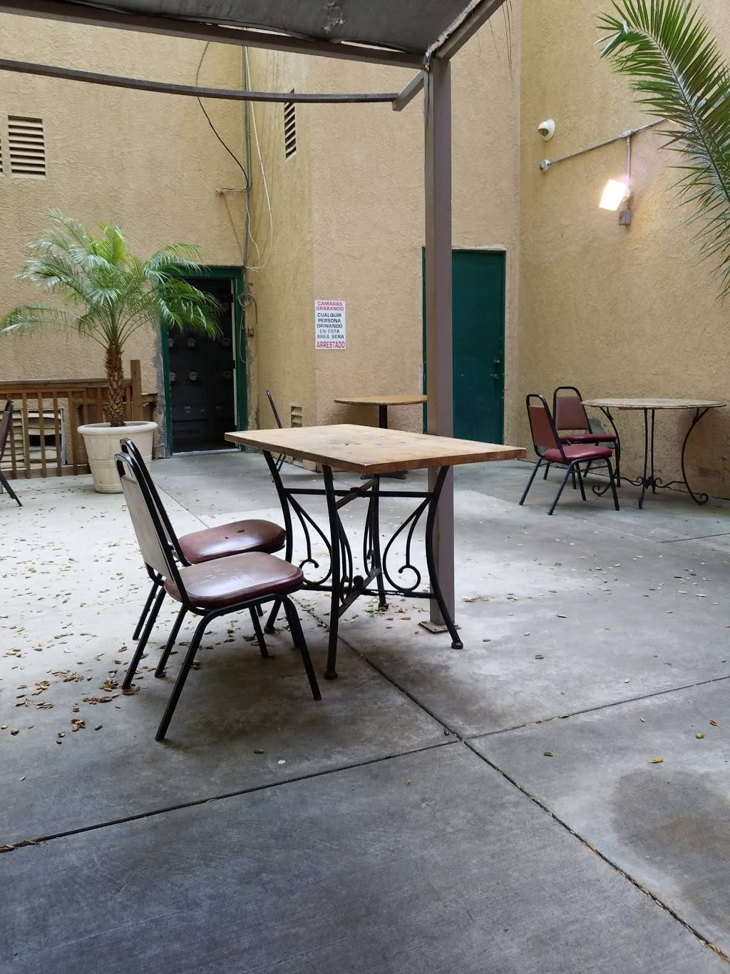 Taqueria Los Primos | restaurant | 18267 Soledad Canyon Rd, Canyon Country, CA 91387, USA | 6612518882 OR +1 661-251-8882