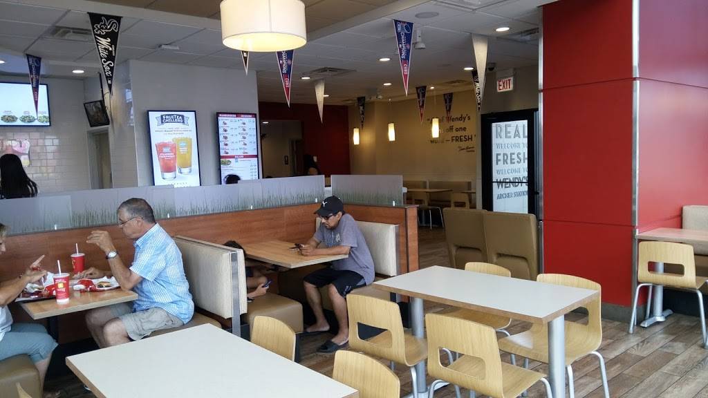 Wendys | restaurant | 2610 W Pershing Rd, Chicago, IL 60632, USA | 7736505819 OR +1 773-650-5819