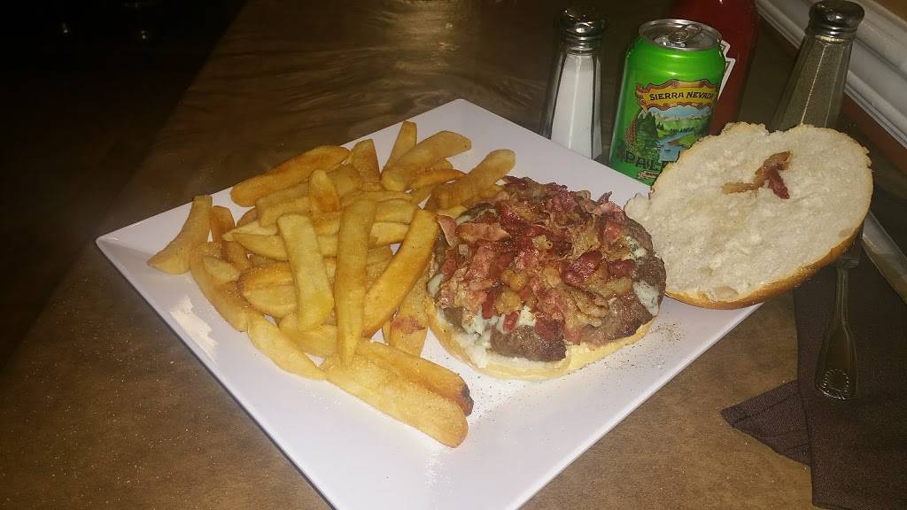 Chiafullos | restaurant | 1010 NJ-36, Atlantic Highlands, NJ 07716, USA | 7322919040 OR +1 732-291-9040