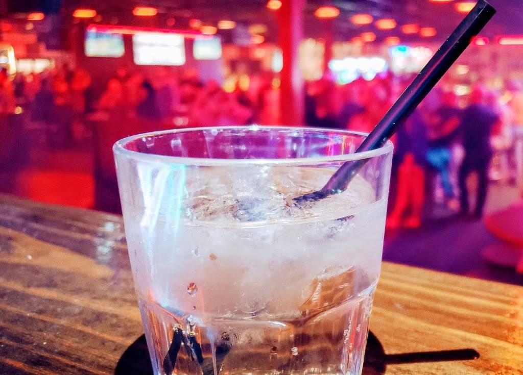 The Weekend Dance Hall & Saloon | restaurant | 4000 W Reno Ave, Oklahoma City, OK 73107, USA | 4056019309 OR +1 405-601-9309