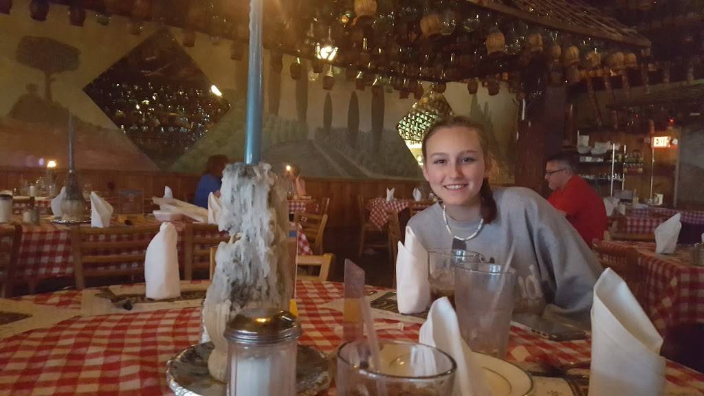 Sorrento Italian Restaurant | restaurant | 5325 Dyer St, El Paso, TX 79904, USA | 9155653937 OR +1 915-565-3937