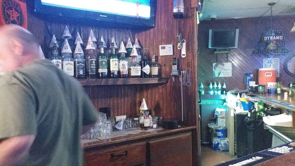 Three Sheets Bar & Grill | restaurant | 1900 S Kirkwood Rd # G, Houston, TX 77077, USA | 2815891625 OR +1 281-589-1625