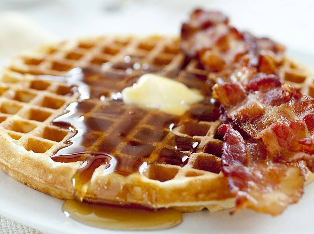 Waffle House | meal takeaway | 203 Carl Cannon Blvd, Jasper, AL 35501, USA | 2055225487 OR +1 205-522-5487