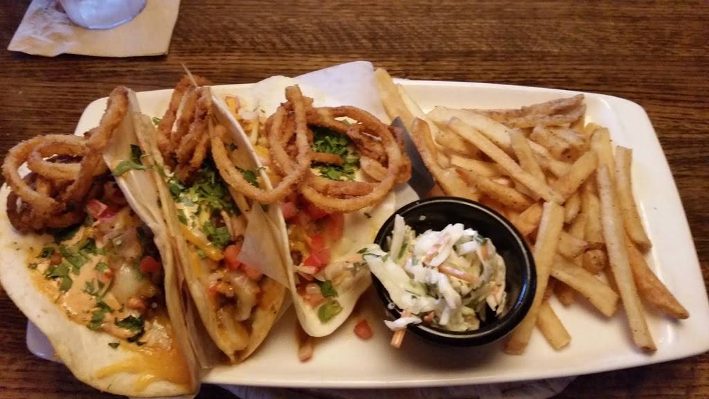 Applebees Grill + Bar | restaurant | 5600 Perkiomen Ave Shelbourne Square Shopping Center, Reading, PA 19606, USA | 6104042700 OR +1 610-404-2700