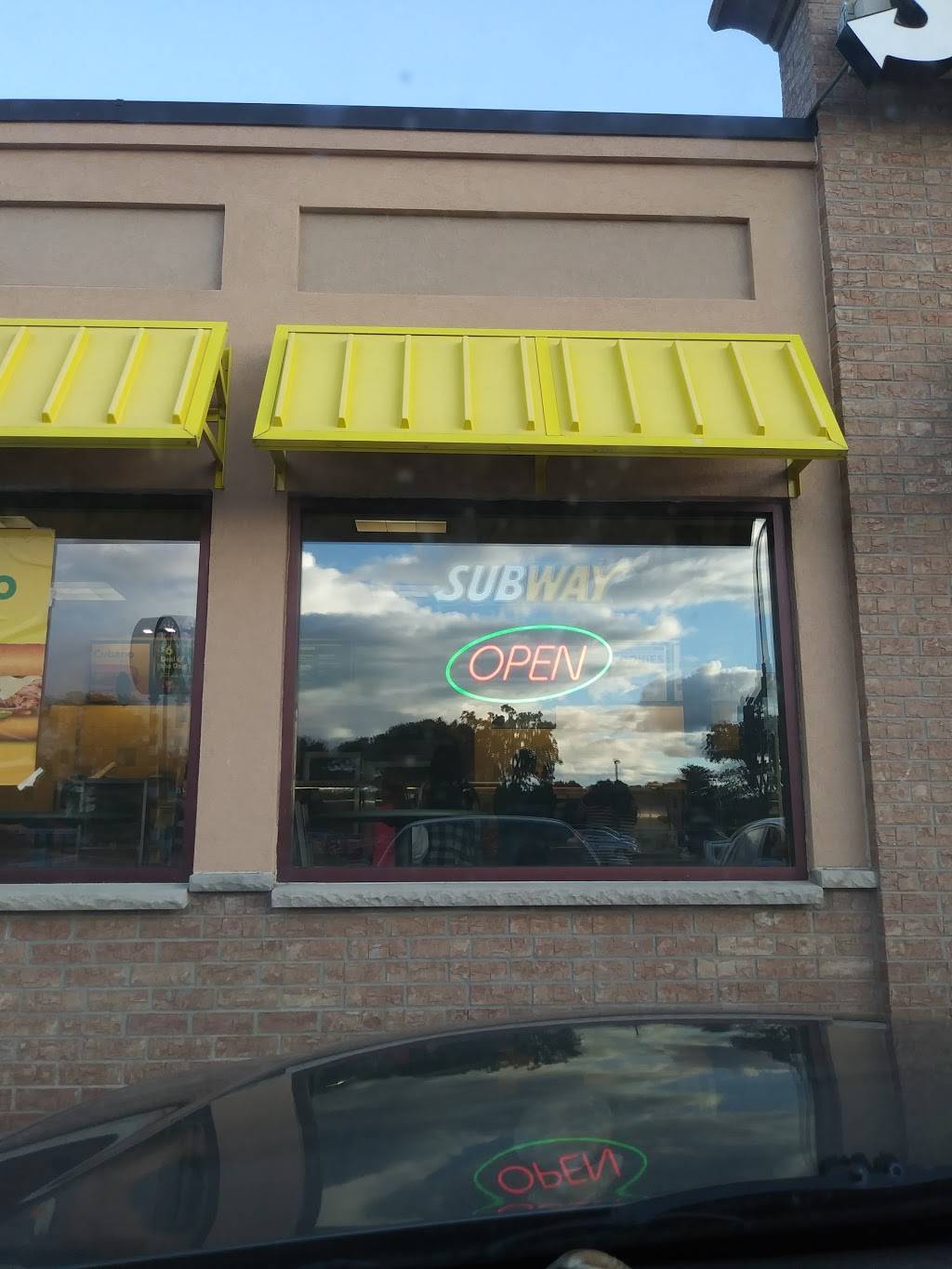 Subway Restaurants | restaurant | 5891 St Croix Trail, North Branch, MN 55056, USA | 6516746193 OR +1 651-674-6193