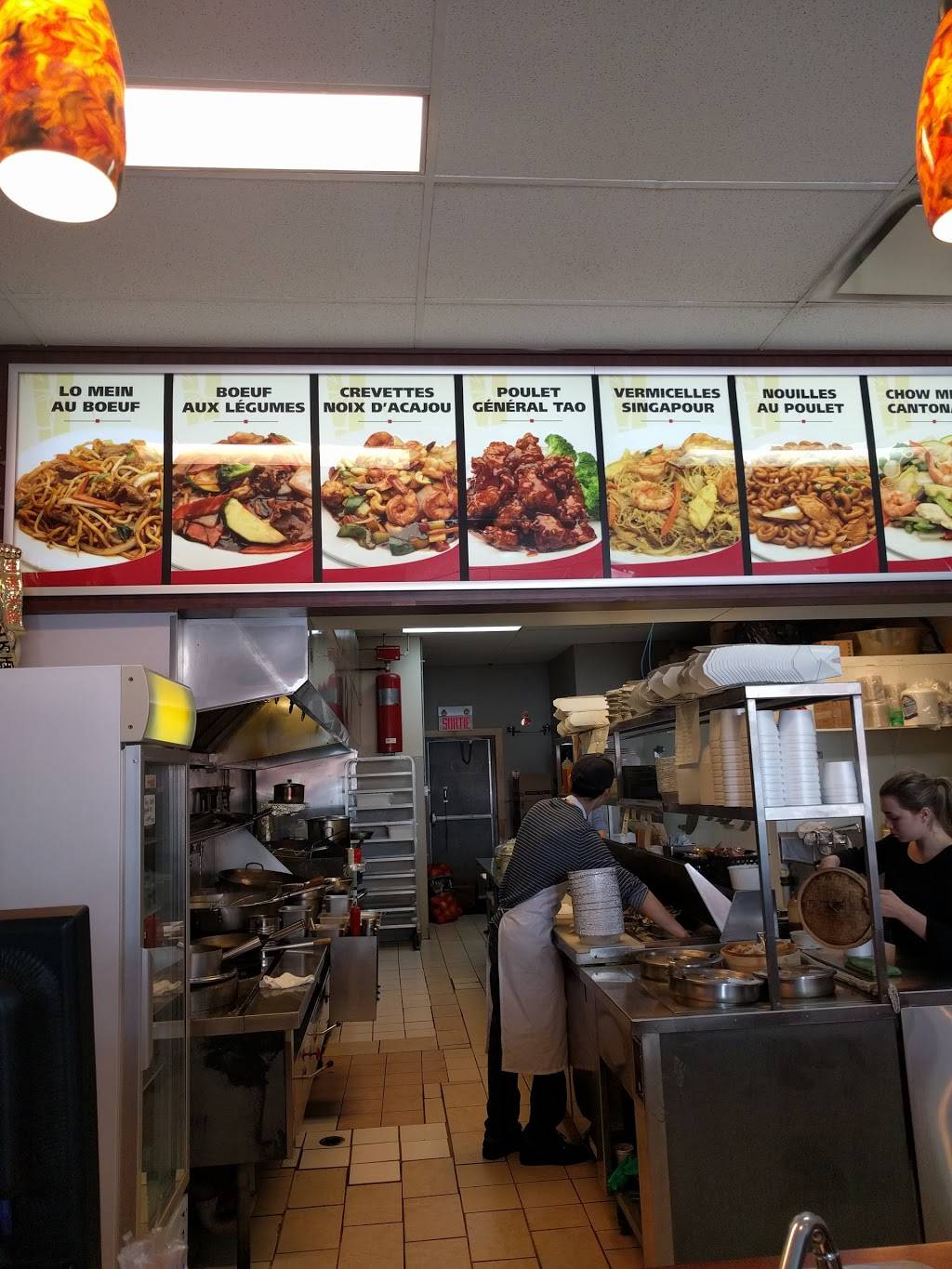 Lanterne Rouge | restaurant | 3280 Ch Ste-Foy, Québec, QC G1X 1S1, Canada | 4186516578 OR +1 418-651-6578