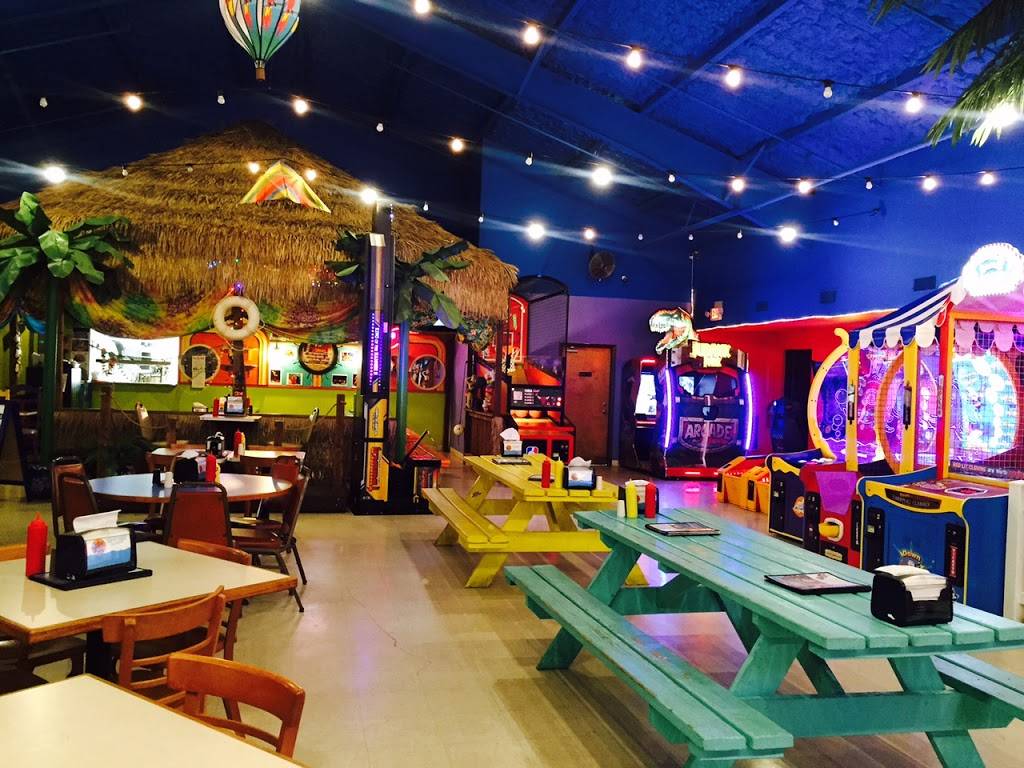 Burger Barge Boardwalk | restaurant | 2805, 123 Meadow Ave, East Peoria, IL 61611, USA | 3096986161 OR +1 309-698-6161