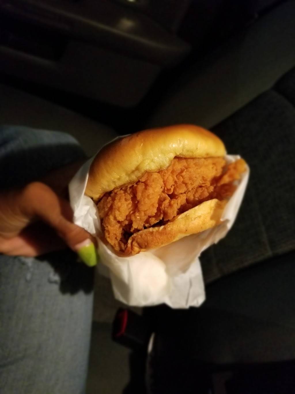 Popeyes Louisiana Kitchen | restaurant | 605 W Craig Rd, North Las Vegas, NV 89032, USA | 7026580020 OR +1 702-658-0020