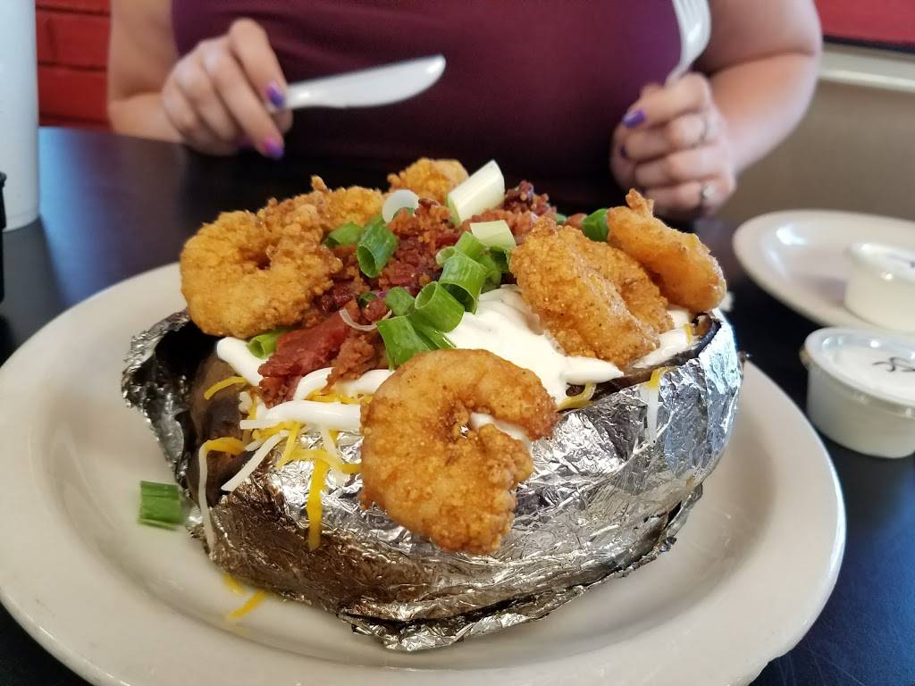 Cou-yons Cajun Bar-B-Q | restaurant | 470 N Alexander Ave, Port Allen, LA 70767, USA | 2253833227 OR +1 225-383-3227