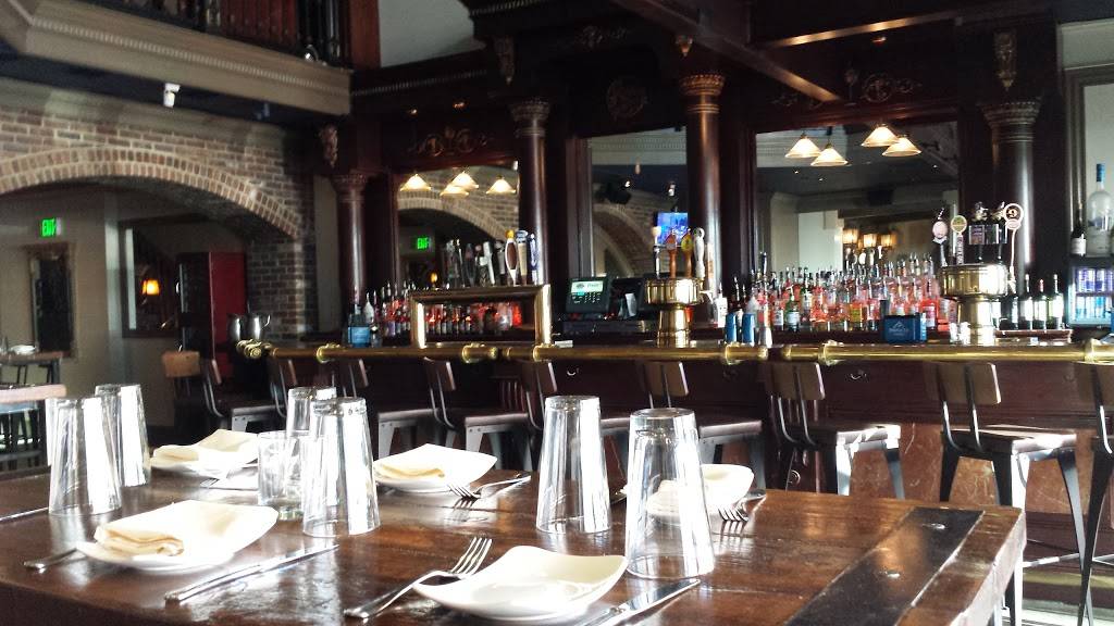 Fells Point Tavern | restaurant | 1606 Thames St, Baltimore, MD 21231, USA | 4102764700 OR +1 410-276-4700