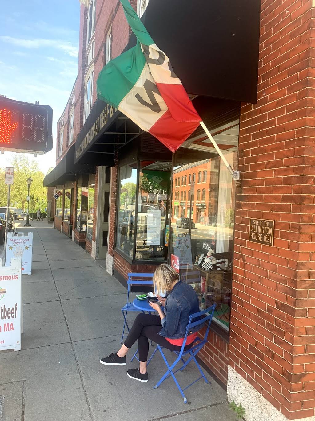 Angelos Famous Roast Beef | restaurant | 5 Main St, Plymouth, MA 02360, USA | 7744345890 OR +1 774-434-5890