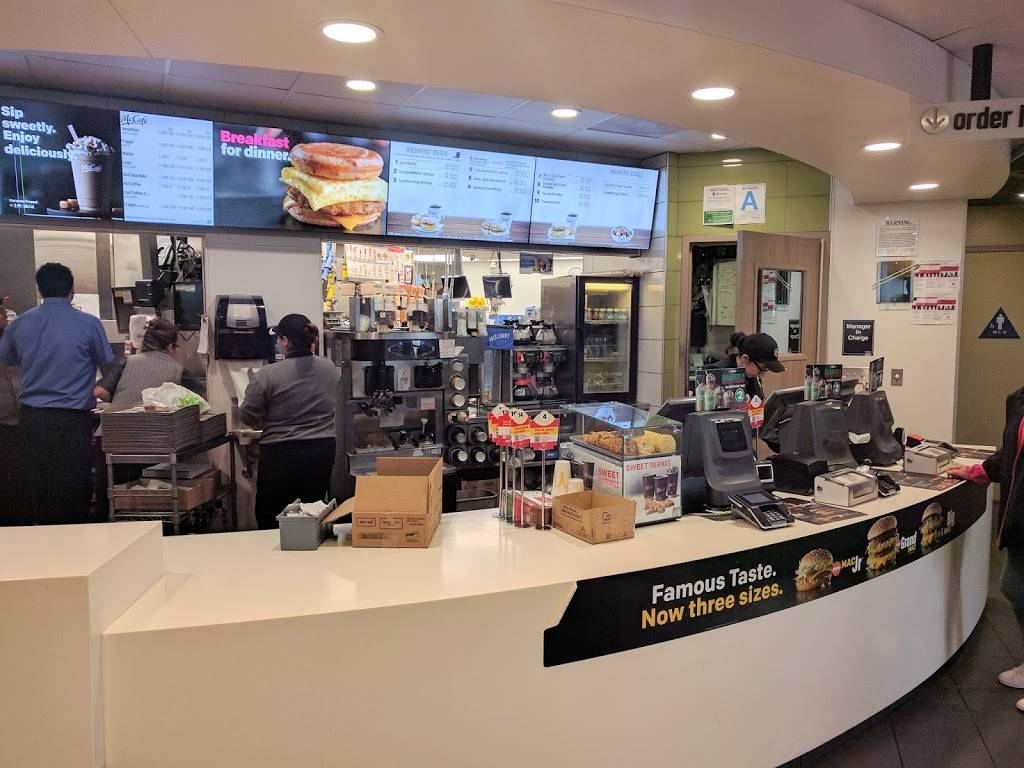 McDonalds | cafe | 12860 Encinitas Ave, Sylmar, CA 91342, USA | 8183626551 OR +1 818-362-6551