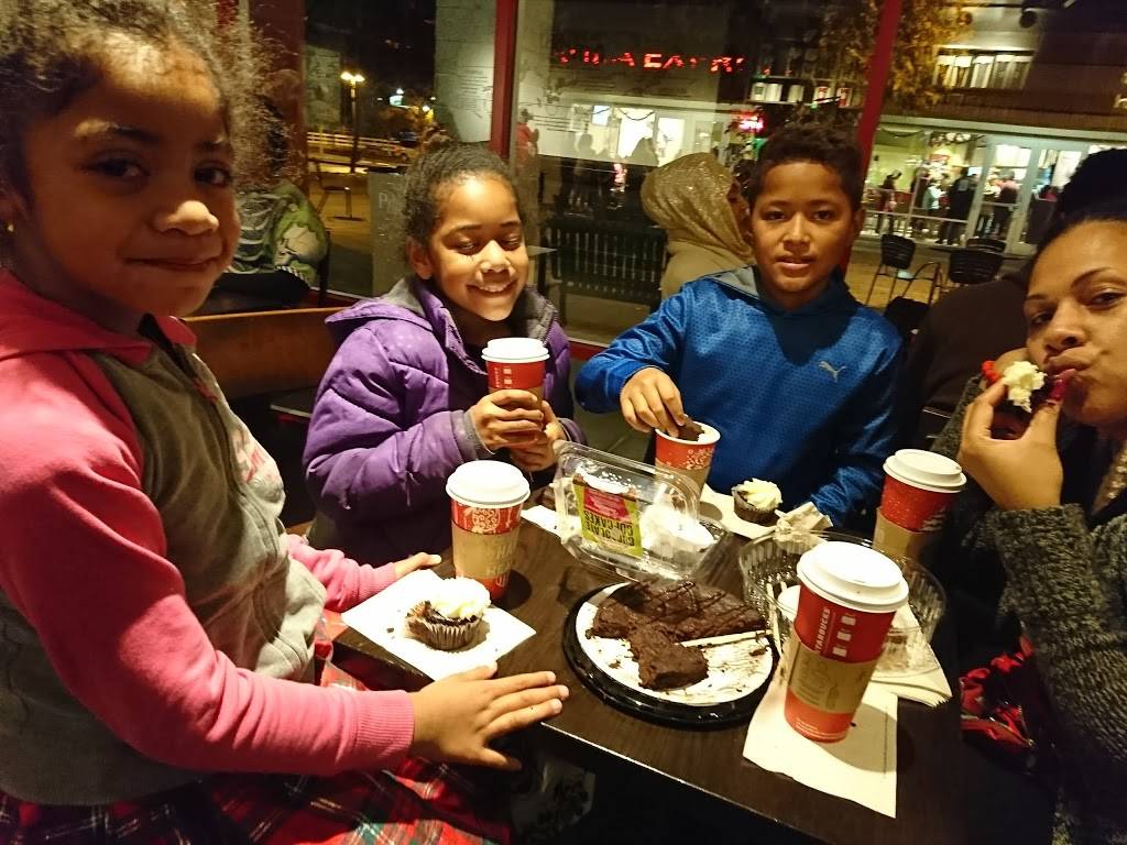 Chipotle Mexican Grill | restaurant | 2182 Santa Rosa Ave, Santa Rosa, CA 95407, USA | 7072281023 OR +1 707-228-1023