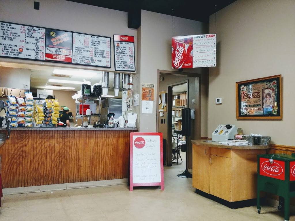 Bradleys Real Pit Barbecue | restaurant | 1955 Sigman Rd NW #101, Conyers, GA 30012, USA | 7704835544 OR +1 770-483-5544