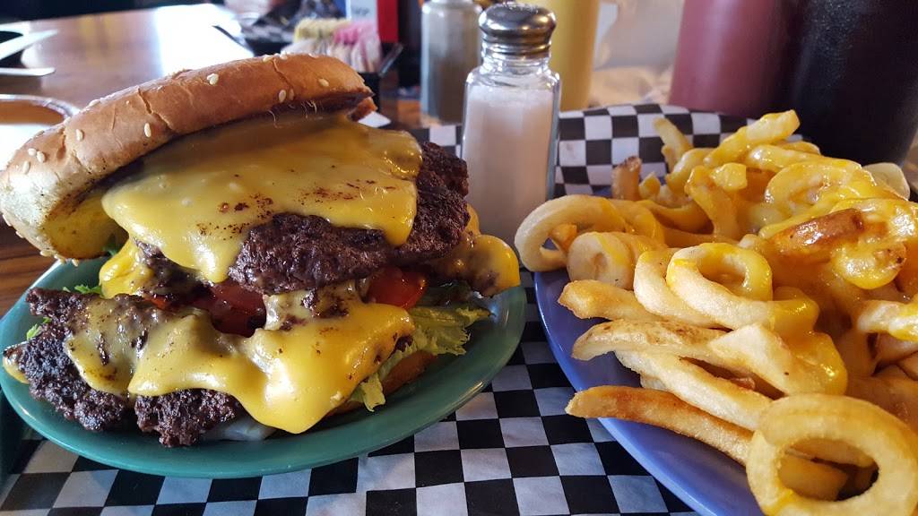 Stogeys Coney Island | restaurant | 2629 E 7th St #1673, Joplin, MO 64801, USA | 4176232020 OR +1 417-623-2020