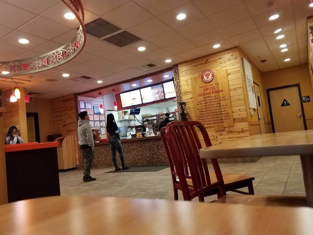 Popeyes Louisiana Kitchen | restaurant | 4554 Mack Rd, Sacramento, CA 95823, USA | 9164224425 OR +1 916-422-4425