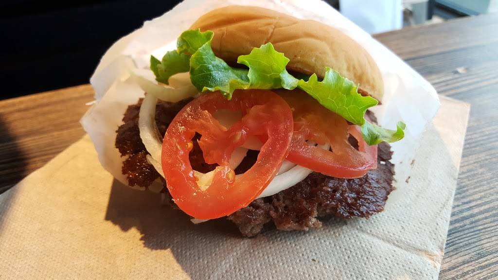 Shake Shack | restaurant | 1570 Union Tpke, North New Hyde Park, NY 11040, USA | 5166342010 OR +1 516-634-2010