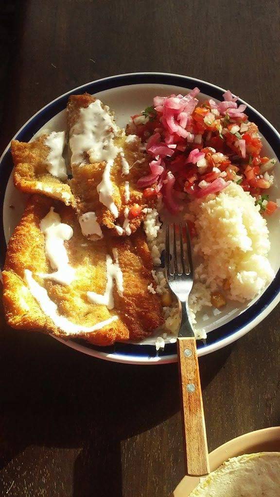 Mariscos Playas Cuatas | restaurant | Av. Transpeninsular 4B, Infonavitlomas del Porvenir, 22110 Tijuana, B.C., Mexico | 016644048821 OR +52 664 404 8821