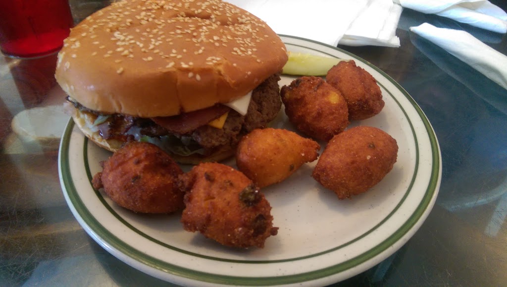 Roshells Cafe & Deli | restaurant | 2906 SpringHill Ave, Mobile, AL 36607, USA | 2514794614 OR +1 251-479-4614