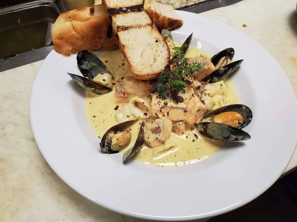 Vintage 423 | night club | 8000 Paseo Del Norte Blvd NE, Albuquerque, NM 87122, USA | 5058211918 OR +1 505-821-1918