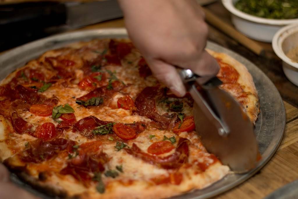 The Wine Barn | restaurant | 959 W Fairbanks Ave, Winter Park, FL 32789, USA | 4075999463 OR +1 407-599-9463