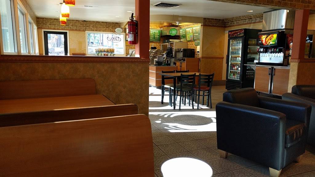 Subway | restaurant | 6529 Pony Express Trail, Pollock Pines, CA 95726, USA | 5306443354 OR +1 530-644-3354