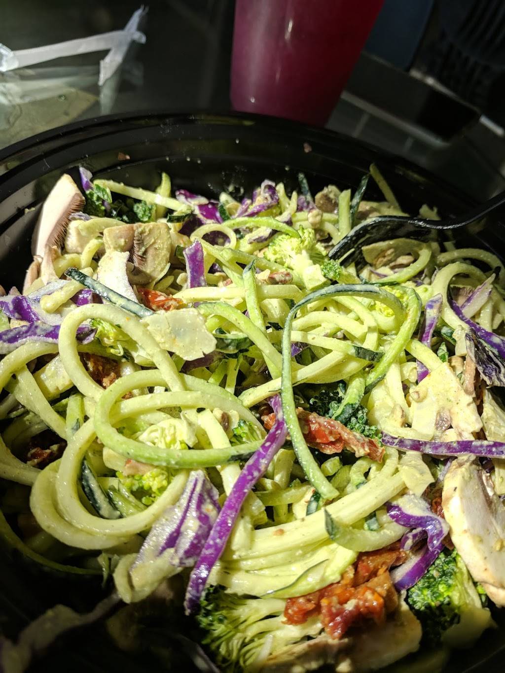 Organic Junkie | restaurant | 420 N Main St #109, Corona, CA 92880, USA | 9514757578 OR +1 951-475-7578