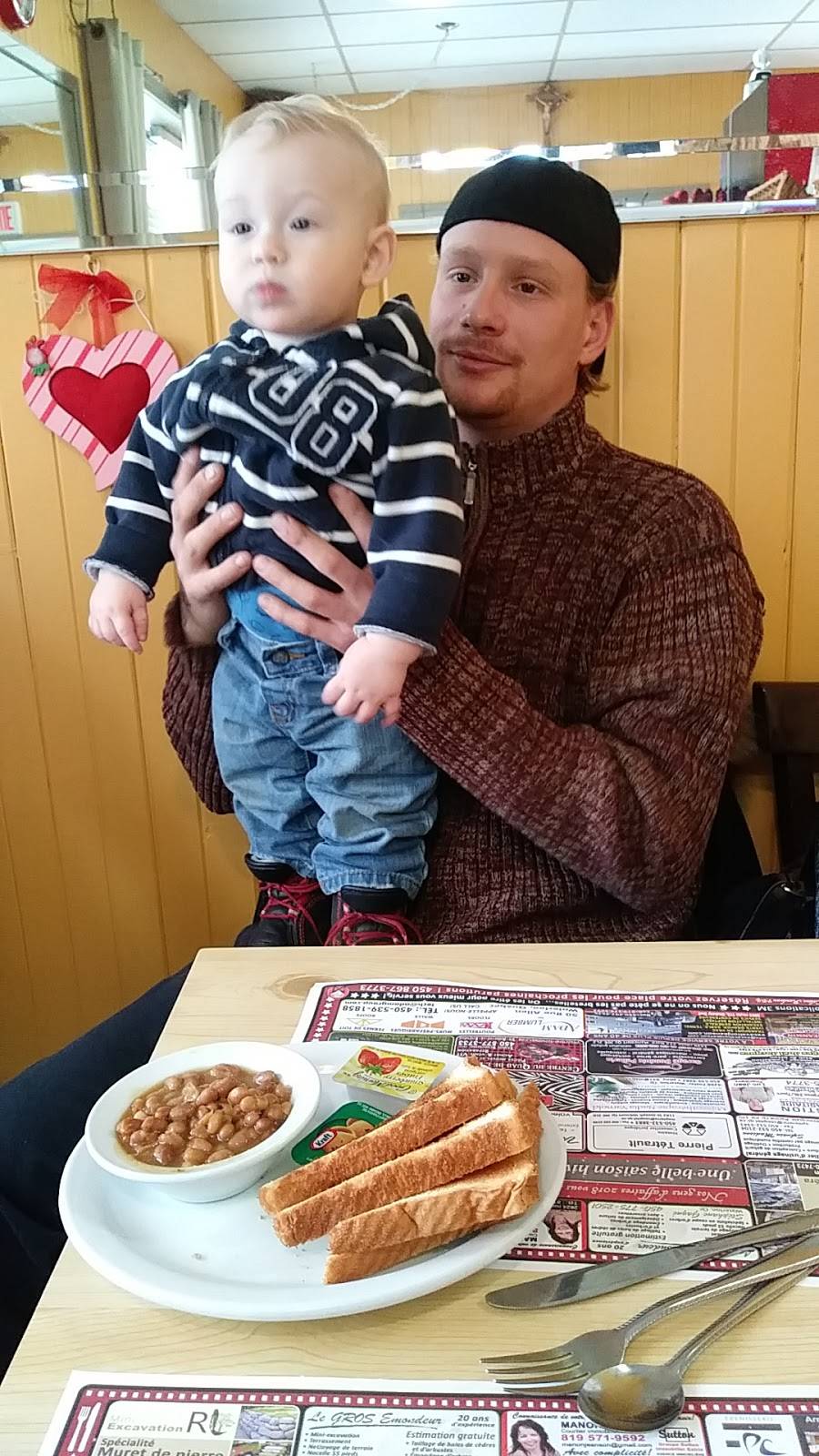 Resto Chez Stef | restaurant | Shefford, Quebec, QC J2M 1C6, Canada | 4505394445 OR +1 450-539-4445