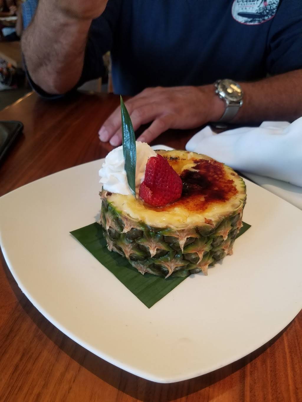 Tommy Bahama Restaurant, Bar & Store | restaurant | Downtown, 400 S Coast Hwy, Laguna Beach, CA 92651, USA | 9493766886 OR +1 949-376-6886